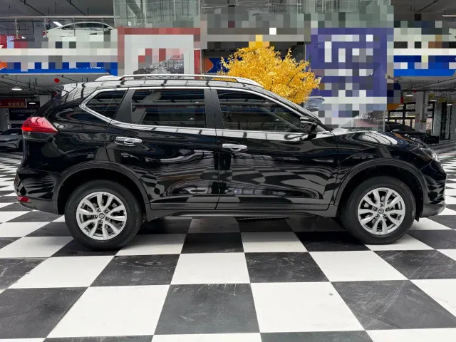 Nissan X-Trail — Фото автомобиля 8