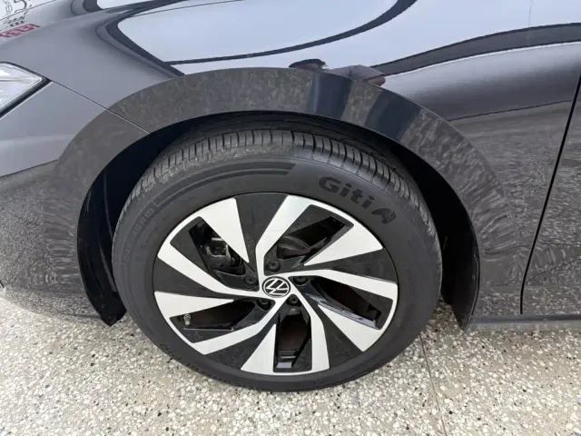 Volkswagen Passat — Фото автомобиля 14