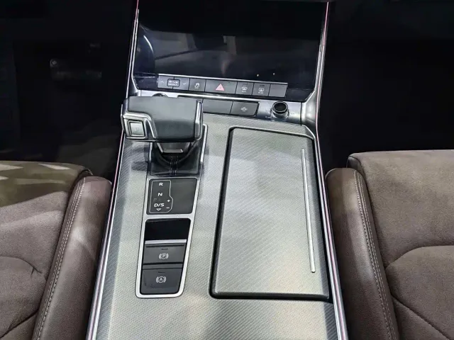 Audi A7L — Фото автомобиля 10