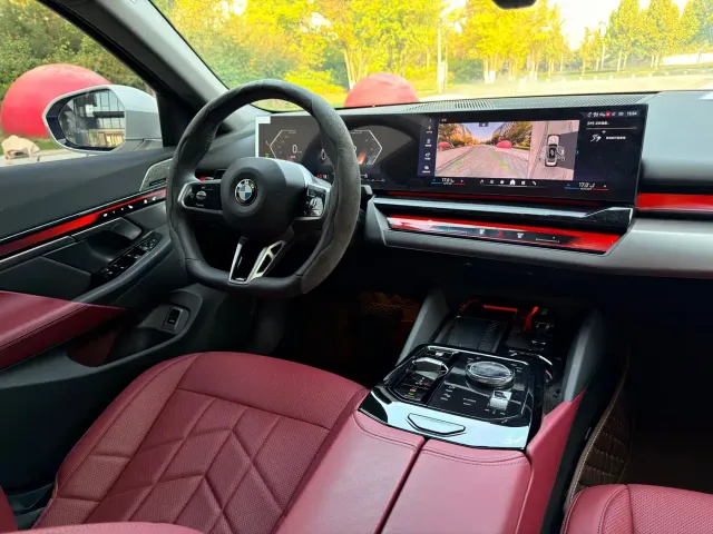 BMW 5 Series — Фото автомобиля 18
