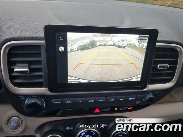 Hyundai Venue — Фото автомобиля 13