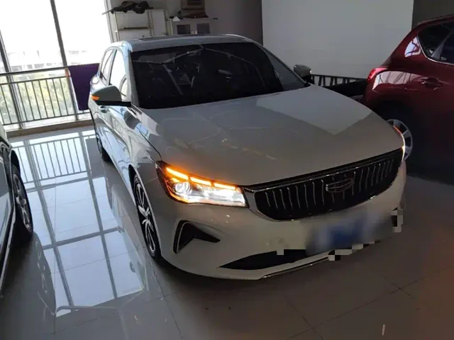 Geely Emgrand — Фото автомобиля 3