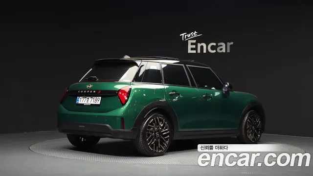 MINI Cooper 4th Gen — Фото автомобиля 2