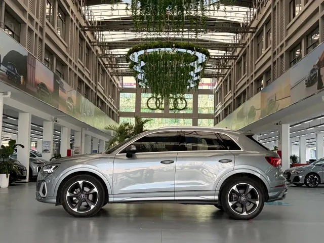 Audi Q3 — Фото автомобиля 2