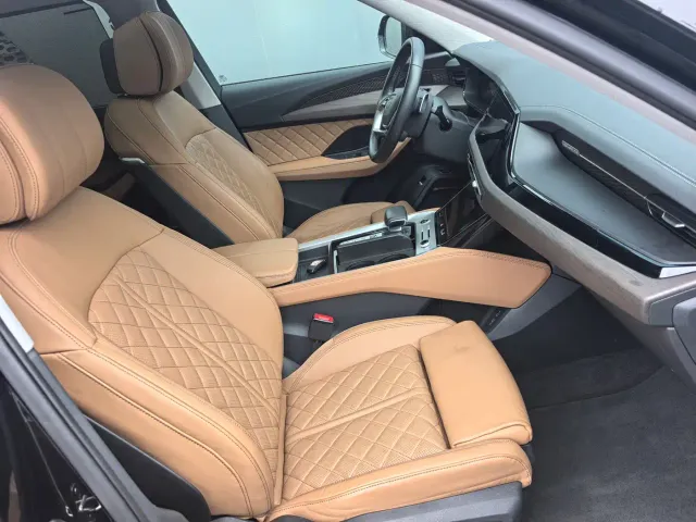 Audi Q6 — Фото автомобиля 15