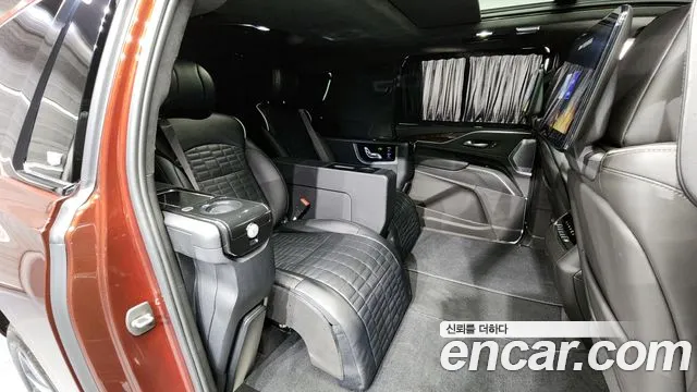 Cadillac Escalade Escalade 5 поколение — Фото автомобиля 12