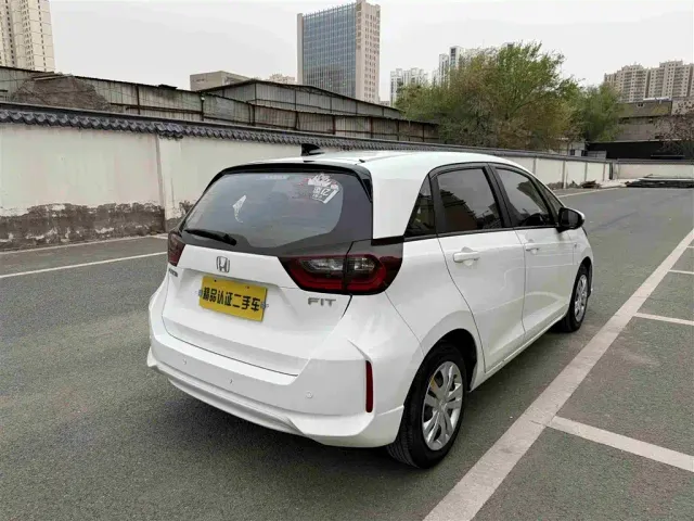Honda Fit — Фото автомобиля 15