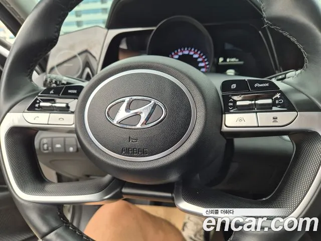 Hyundai AVANTE Avante (CN7) — Фото автомобиля 16