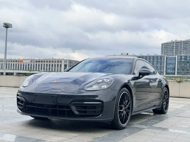 Фотография автомобиля — Porsche Panamera