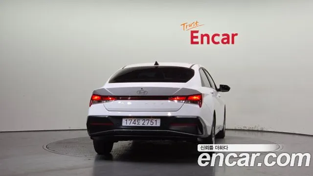 Hyundai AVANTE Новый Avante (CN7) — Фото автомобиля 4