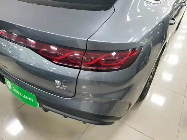 BYD Qin L — Фото автомобиля 7