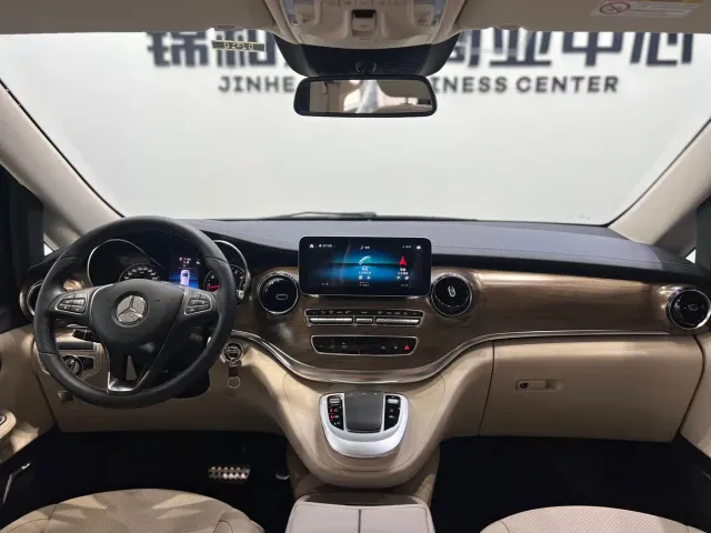 Mercedes-Benz V-Class — Фото автомобиля 8