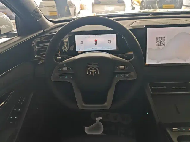 BYD Qin L — Фото автомобиля 10