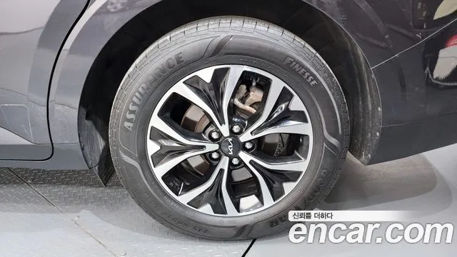Kia Canival Carnival 4 поколение 9 мест Prestige — Фото автомобиля 21