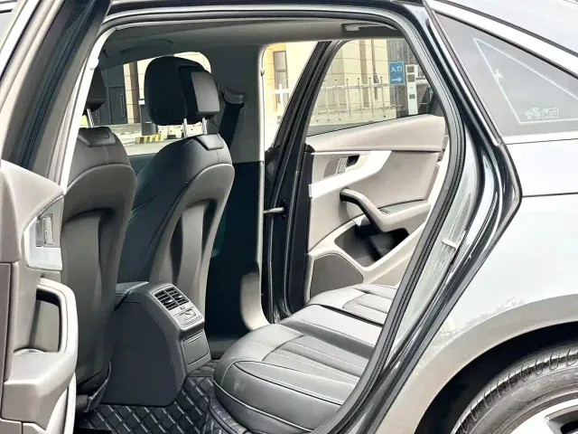Audi A4L — Фото автомобиля 11