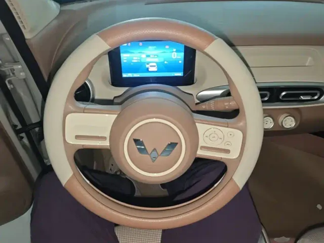 Wuling Hongguang Mini EV — Фото автомобиля 10