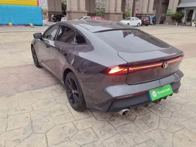 Changan UNI-V — Фото автомобиля 4