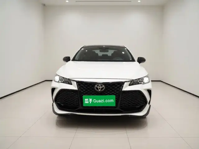 Toyota Avalon — Фото автомобиля 2