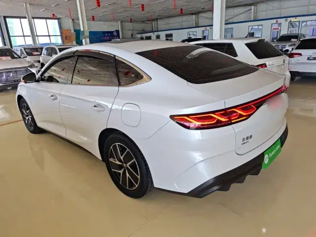 BYD Qin L — Фото автомобиля 4