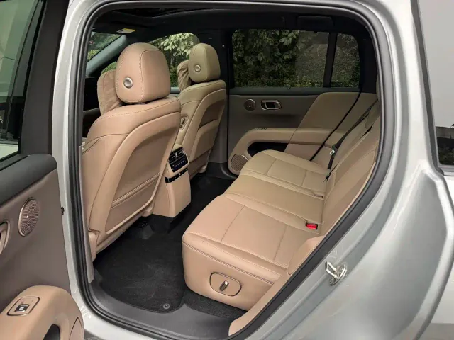 Li Auto i6 — Фото автомобиля 5