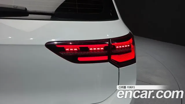 Volkswagen Golf Golf 8 поколение 2.0 TDI Prestige — Фото автомобиля 20