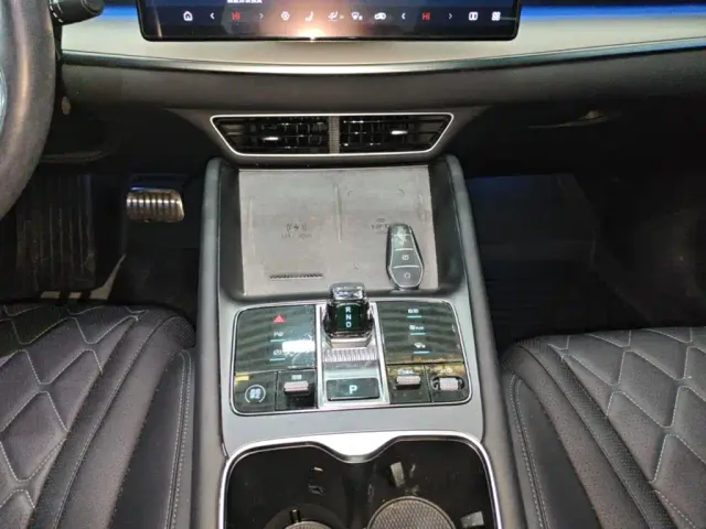BYD Sealion 07 EV — Фото автомобиля 13
