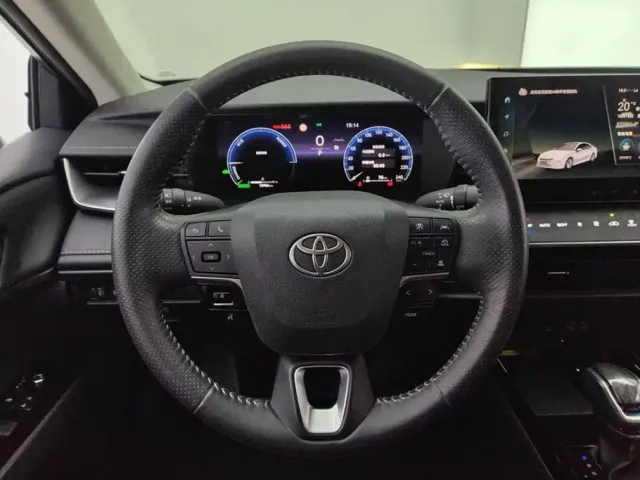 Toyota Camry — Фото автомобиля 15