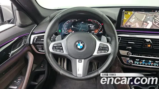 BMW 5 Series G30 — Фото автомобиля 13