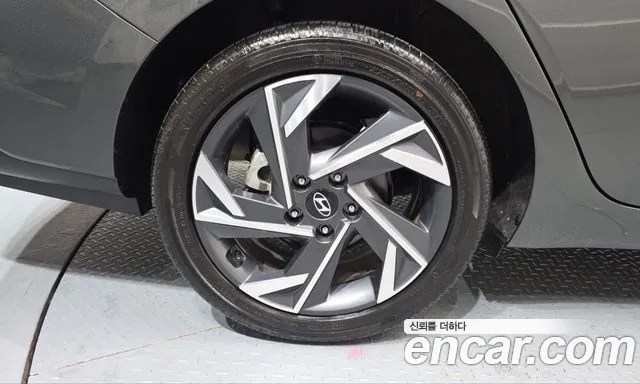 Hyundai Avante — Фото автомобиля 5