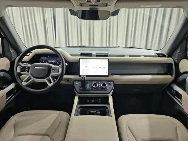 Land Rover Defender — Фото автомобиля 7
