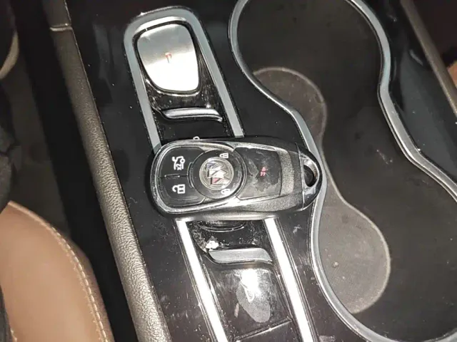 Buick Regal — Фото автомобиля 8