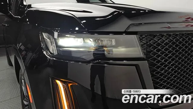 Cadillac Escalade Generation 5 — Фото автомобиля 22
