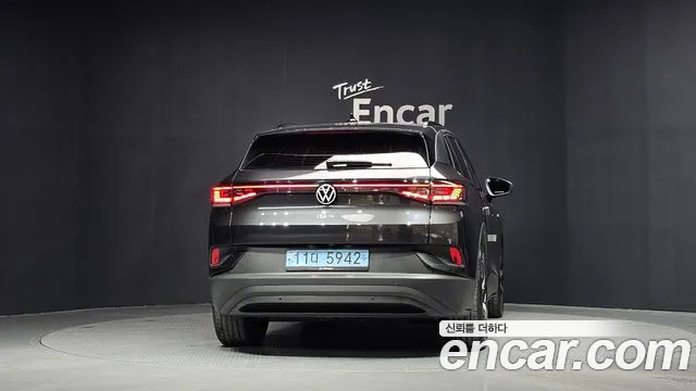 Volkswagen ID.4 — Фото автомобиля 4