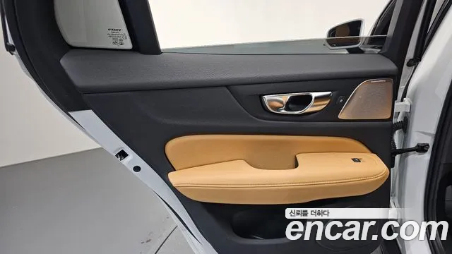 Вольво V60 V60 Cross Country 2 поколение B5 Ultimate AWD — Фото автомобиля 24