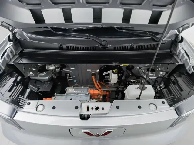 Wuling Zhiguang NEV — Фото автомобиля 6