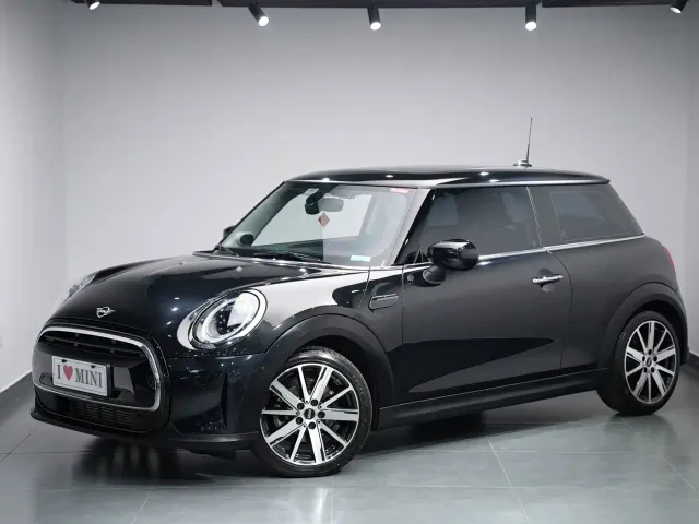 Фотография автомобиля — MINI Hatch