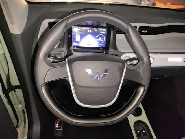 Wuling Hongguang Mini EV — Фото автомобиля 10
