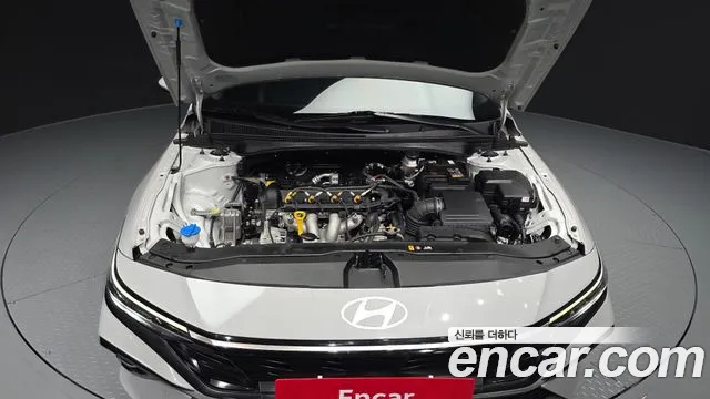 Hyundai Avante CN7 — Фото автомобиля 5