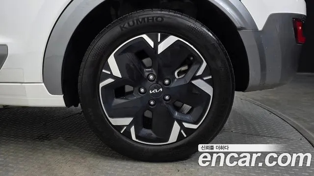 Kia Niro — Фото автомобиля 6