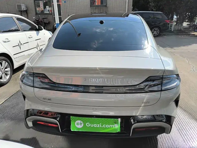 Xiaomi SU7 — Фото автомобиля 5