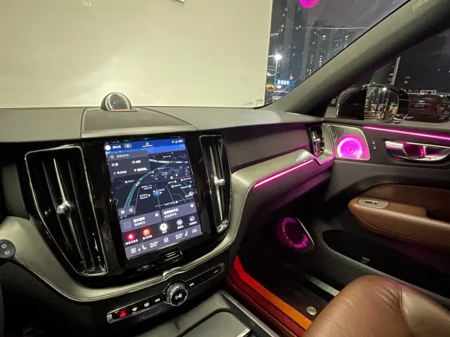 Volvo XC60 — Фото автомобиля 22
