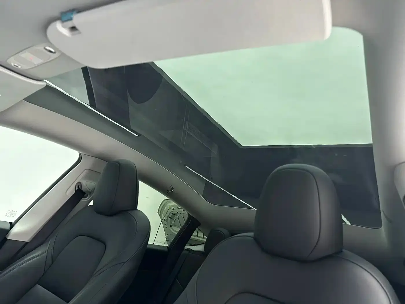 Tesla Model Y 2024 Rear-Wheel Drive Version — Фото автомобиля 19