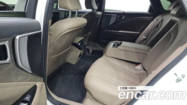 Kia K8 Hybrid — Фото автомобиля 18
