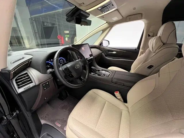 Toyota Alphard — Фото автомобиля 3
