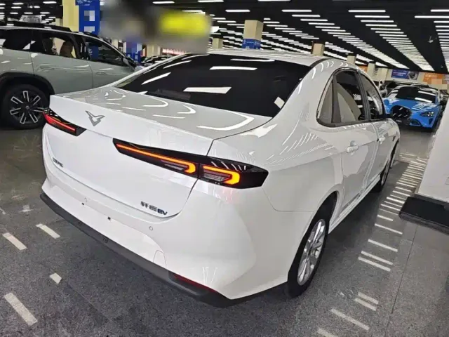 Kaiyi Xuandu EV — Фото автомобиля 6