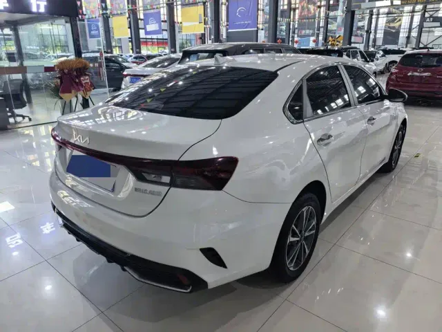 Kia K3 — Фото автомобиля 6