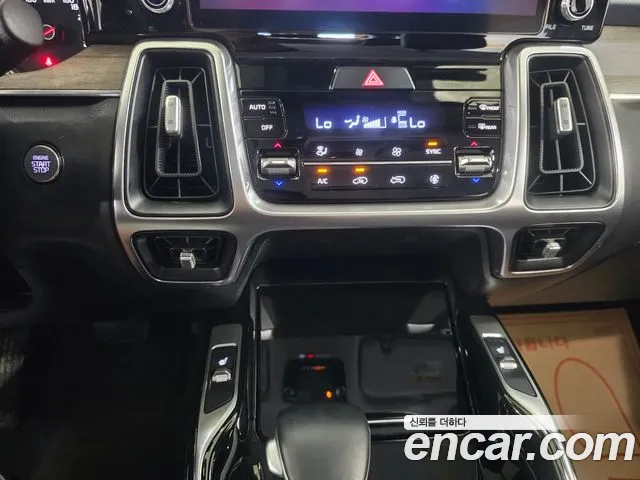 Kia Sorento Sorento 4-е поколение Бензин 2.5T 2WD — Фото автомобиля 13
