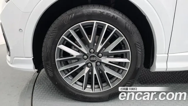 Audi Q3 35 TDI Premium — Фото автомобиля 5