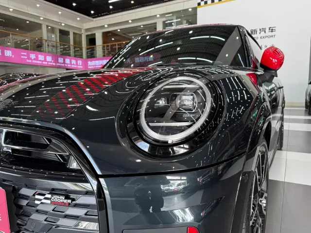 MINI John Cooper Works — Фото автомобиля 7