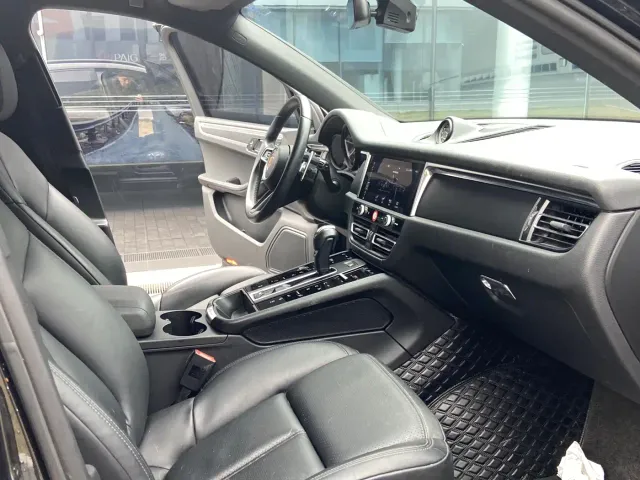 Porsche Macan — Фото автомобиля 9